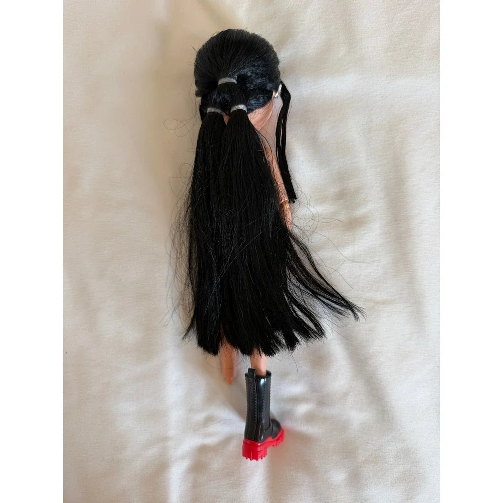 Bratz Jade Doll MGA Entertainment 2001 Long Black Hair Missing Foot for Parts